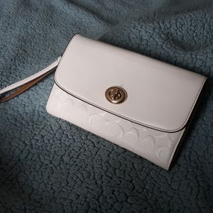 Coach cream white crossbody / wristlet
